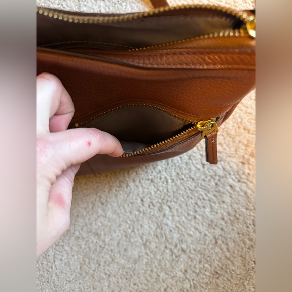 Fossil Tan Leather Crossbody Bag - Picture 7 of 13